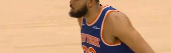 开云体育官网-唐斯助攻阿奴诺比双手重扣，送出季后赛生涯新高的9记助攻