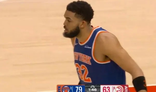 开云体育官网-唐斯助攻阿奴诺比双手重扣，送出季后赛生涯新高的9记助攻