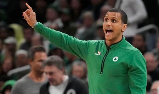 kaiyun-多位助教离开且尚无新援加入 马祖拉变光杆司令