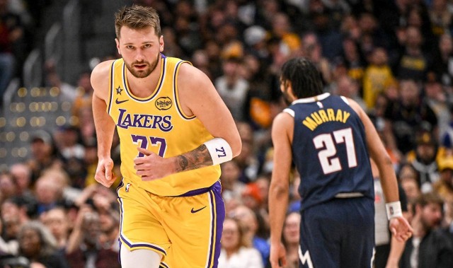 kaiyun-又轰38+13+10助，超约基奇升历史第二！有你之后湖人不再惧怕掘金