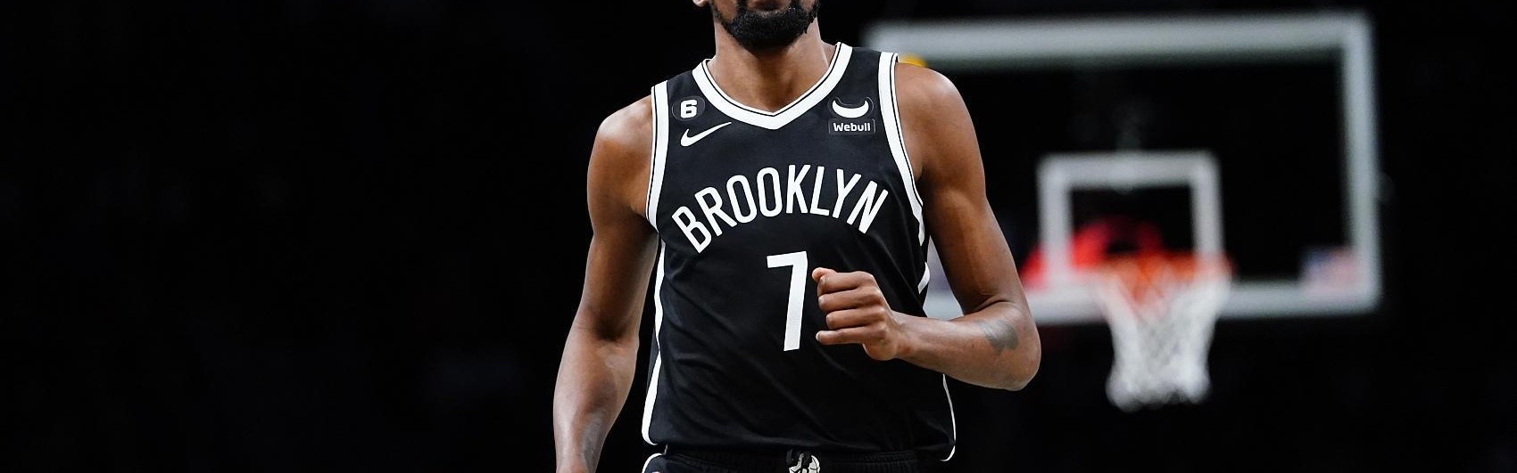 4年前的今天：杜兰特狂砍49分17板10助3断2帽 带队赢下次轮天王山