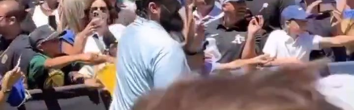 kaiyun-😂巅峰已过！塔霍湖高尔夫名人赛 库里试投三分篮板都没碰到