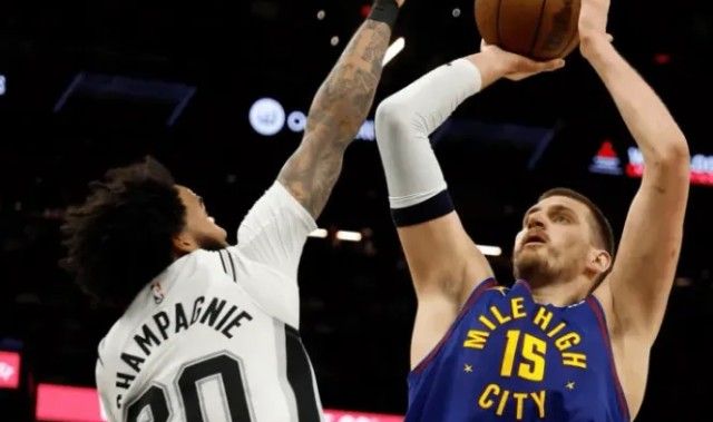 开云-约基奇出战18分钟，投篮12中7得到23分8篮板1助攻1盖帽