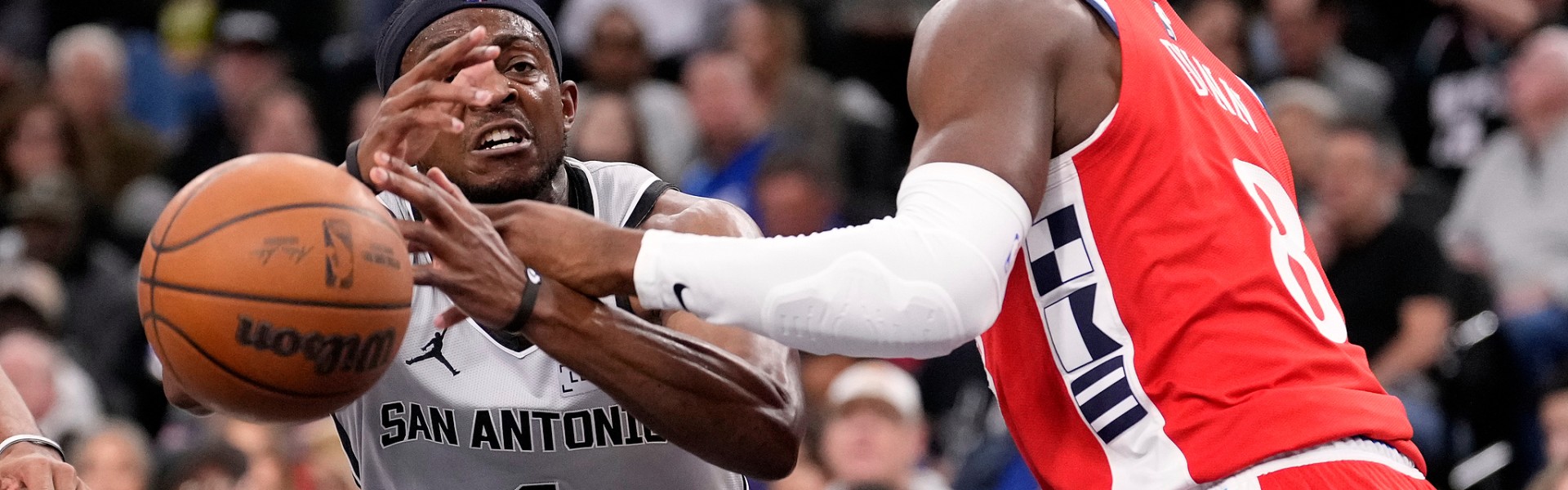 kaiyun-福克斯22+8莱昂纳德24分 马刺三杀横扫快船豪取11连胜