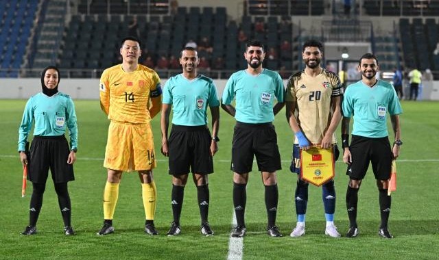 开云-国足热身赛3比1科威特 塞鸟生日当天完成首秀