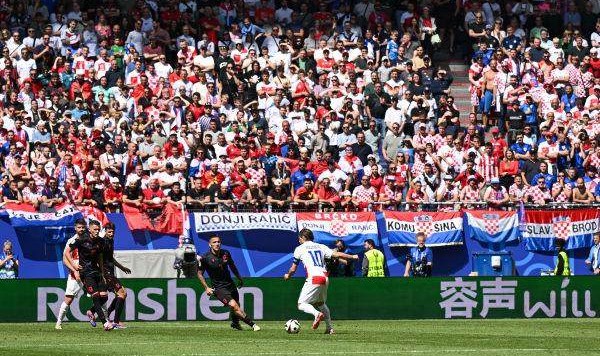 【欧洲杯】乌龙侠立功！阿尔巴尼亚2-2逼平克罗地亚