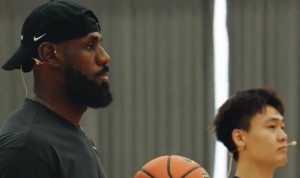 开云体育下载-耐克官方晒詹姆斯和赵睿指导国青队训练集锦 老詹寄语要重视训练